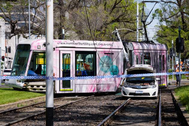 October 15, 2026, Melbourne, Victoria, Australia: A tram is derailed after a collision with a car during the morning peak hour on Victoria Parade in Melbourne, Australia. No Passengers were hurt but services have been disrupted. Melbourne Australia  - ZUMAl303 20261015_aaf_l303_003 Copyright: xSydneyxLowx