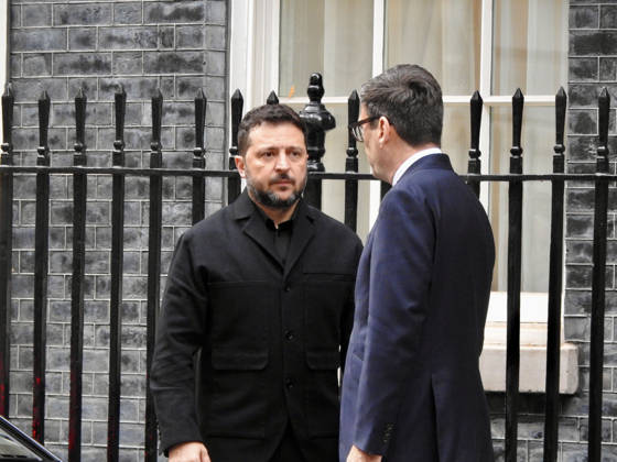 Zelenskyy and Burnham at 10 Downing Street, London London, UK. 14 October 2026. Ukrainian President Volodymyr Zelenskyy talks with British Prime Minister Andy Burnham outside 10 Downing Street during his visit to London, as the two countries continue diplomatic discussions over the war in Ukraine., Credit:Alexander Seale Avalon united kingdom, London  Copyright: xAlexanderxSealex xAvalonx 1143385030