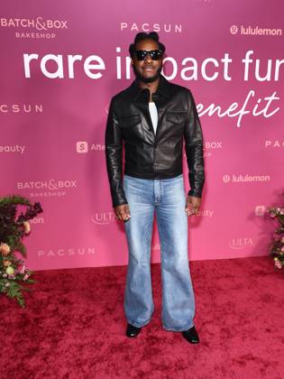 4th Annual Rare Impact Fund Benefit 2026: A Night Of Radiance And Reflection Leon Bridges at the 4th Annual Rare Impact Fund Benefit 2026: A Night of Radiance and Reflection - Selena Gomez Hosts the Fourth Annual Rare Impact Fund Benefit Supporting Youth Mental Health held at the Hollywood Palladium on October 14, 2026 in Hollywood, Los Angeles, California, United States. Hollywood California United States Copyright: xXavierxCollin ImagexPressxAgencyx