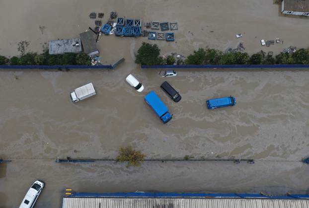 Heavy rainfall floods roads in Istanbul’s Sariyer district ISTANBUL, TURKIYE - OCTOBER 15: An aerial view shows overflowing waters and flooded streets following heavy downpours in the Sariyer district of Istanbul, Turkiye on October 15, 2026. Sudden torrential rains caused water accumulation and localized flooding across thoroughfares, prompting municipal teams to carry out drainage and intervention operations. Huseyin Cakmak Anadolu Istanbul Turkey. Editorial use only. Please get in touch for any other usage.  Copyright: x2026xAnadoluxHuseyinxCakmakx