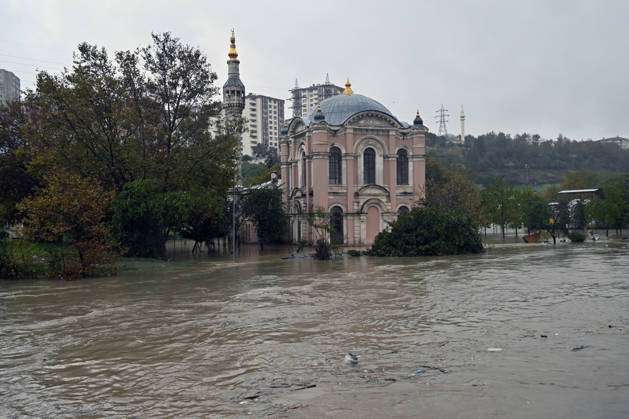 Historic Sadabat Mosque and surrounding structures submerged as Kagithane Stream overflows in Istanbul ISTANBUL, TURKIYE - OCTOBER 15: Floodwaters surround the historic Sadabat Camii (Aziziye Mosque) and surrounding structures in the Kagithane district of Istanbul, Turkiye on October 15, 2026. Heavy downpours caused the Kagithane Stream to overflow its banks, inundating nearby historical sites, courtyards, and streets. Isa Terli Anadolu Istanbul Turkey. Editorial use only. Please get in touch for any other usage.  Copyright: x2026xAnadoluxIsaxTerlix