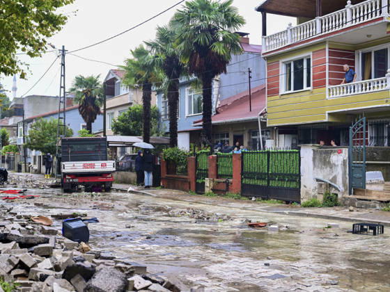 Heavy rainfall causes floods in Istanbul ISTANBUL, TURKIYE - OCTOBER 15: Heavy rain causes floods, damages houses and roads in the Riva district of Beykoz, in Istanbul, Turkiye on October 15, 2026. Fatma Nur Arslan Anadolu Istanbul Turkey. Editorial use only. Please get in touch for any other usage.  Copyright: x2026xAnadoluxFatmaxNurxArslanx