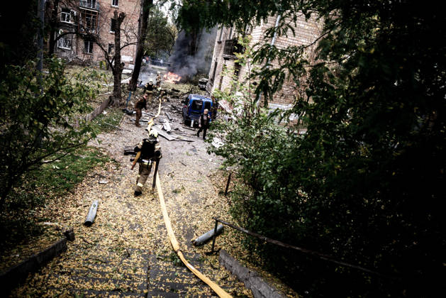 Aftermath of Russian drone attack in Kyiv KYIV, UKRAINE - OCTOBER 15: Firefighters operate following a Russian drone strikes a residential area in the city center, injuring a man who was near the impact site, in Kyiv, Ukraine, on October 15, 2026. Vincenzo Circosta Anadolu Kyiv Ukraine. Editorial use only. Please get in touch for any other usage.  Copyright: x2026xAnadoluxVincenzoxCircostax