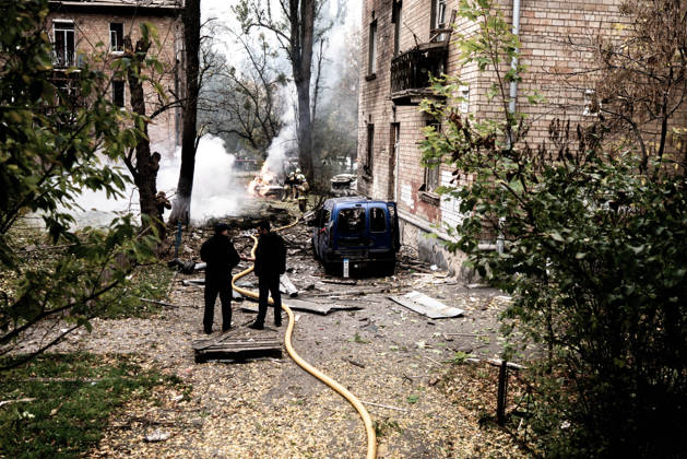 Aftermath of Russian drone attack in Kyiv KYIV, UKRAINE - OCTOBER 15: Firefighters operate following a Russian drone strikes a residential area in the city center, injuring a man who was near the impact site, in Kyiv, Ukraine, on October 15, 2026. Vincenzo Circosta Anadolu Kyiv Ukraine. Editorial use only. Please get in touch for any other usage.  Copyright: x2026xAnadoluxVincenzoxCircostax