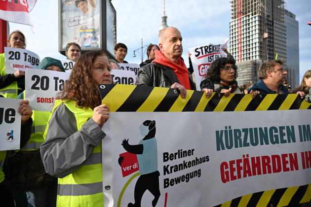 Charite workers strike over working conditions in Berlin BERLIN, GERMANY - OCTOBER 15: Workers at Charite, one of Germany’s largest university hospitals, take part in a warning strike called by the ver.di trade union, demanding better working conditions and reduced workloads, in Berlin, Germany, October 15, 2026. Volodymyr Sindieiev Anadolu Berlin Germany. Editorial use only. Please get in touch for any other usage.  Copyright: x2026xAnadoluxVolodymyrxSindieievx