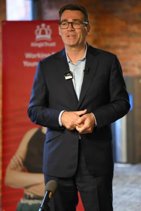 Britain Politics Britain s Prime Minister Andy Burnham speaks to employees during his visit of the King s Trust charity in Manchester, England, Thursday, Oct. 15, 2026., Credit:Avalon.red PA ROTA - B68 Avalon GBR, Manchester  Copyright: xAvalon.redx xPAxROTAx-xB68x xAvalonx 1143595305