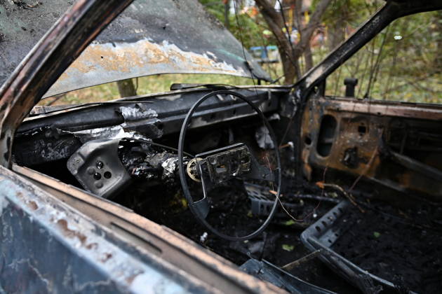 Aftermath Of A Russian Drone Attack In Kyiv, 15 Oct 2026 A fragment of a burnt-out car is visible near a damaged residential building in Kyiv, Ukraine, on October 15, 2026, following the explosion of a Geran-5 jet-powered drone. Kyiv Ukraine  Copyright: xOleksandrxGusevx originalFilename: gusev-notitle261015_np7d5.jpg