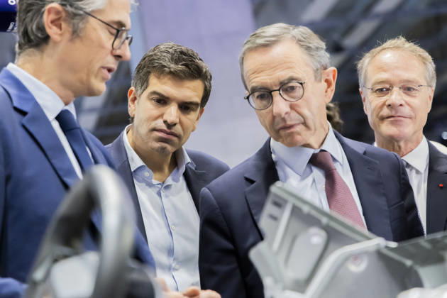 Paris, France October 15, 2026 - Paris Motor Show - Jonas Haddad, Bruno Retailleau, Francois Asselin POLITIQUE, RETAILLEAU, LR, LES REPUBLICAINS, CAMPAGNE ELECTORALE, SALON DE L AUTOMOBILE, VOITURE, ECONOMIE  Copyright: xVincentxIsorex