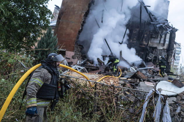 Russian guided-bomb attack in Sloviansk SLOVIANSK, UKRAINE - OCTOBER 15: Ukrainian rescue workers and firefighters are trying to locate Olya’s body under the rubble of a residential building following a Russian guided-bomb attack in Sloviansk, Ukraine, on 15 October 2026 Diego Herrera Carcedo Anadolu Sloviansk Ukraine. Editorial use only. Please get in touch for any other usage.  Copyright: x2026xAnadoluxDiegoxHerreraxCarcedox