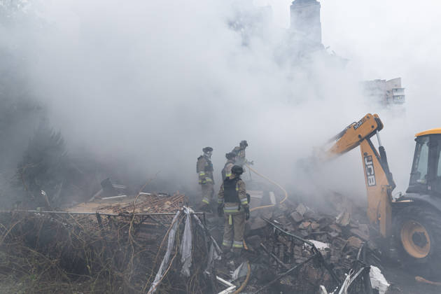 Russian guided-bomb attack in Sloviansk SLOVIANSK, UKRAINE - OCTOBER 15: Ukrainian rescue workers and firefighters are trying to locate Olya’s body under the rubble of a residential building following a Russian guided-bomb attack in Sloviansk, Ukraine, on 15 October 2026 Diego Herrera Carcedo Anadolu Sloviansk Ukraine. Editorial use only. Please get in touch for any other usage.  Copyright: x2026xAnadoluxDiegoxHerreraxCarcedox