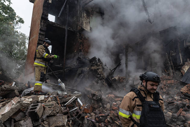 Russian guided-bomb attack in Sloviansk SLOVIANSK, UKRAINE - OCTOBER 15: Ukrainian rescue workers and firefighters are trying to locate Olya’s body under the rubble of a residential building following a Russian guided-bomb attack in Sloviansk, Ukraine, on 15 October 2026 Diego Herrera Carcedo Anadolu Sloviansk Ukraine. Editorial use only. Please get in touch for any other usage.  Copyright: x2026xAnadoluxDiegoxHerreraxCarcedox