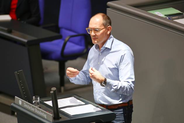 Berlin, Germany, October 15, 2026 German Bundestag 102nd Session Janosch Dahmen, Greens Copyright: xdtsxNachrichtenagenturx dts_139279