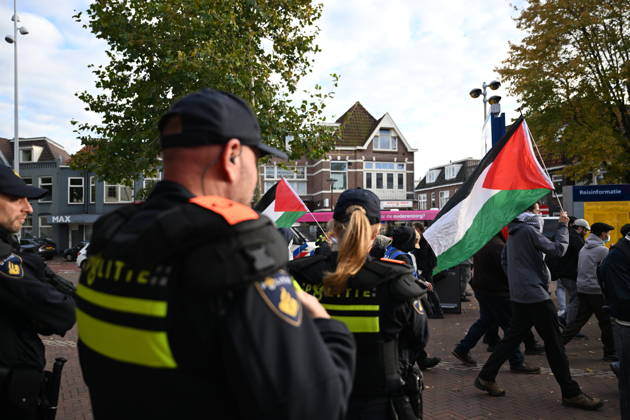 Pro-Palestinian demonstration ahead of UEFA Europa League match between AZ Alkmaar v Hapoel Be er Sheva in Netherlands ALKMAAR, NETHERLANDS - OCTOBER 15: Pro-Palestinian demonstrator groups gather near AFAS Stadium to protest the UEFA Europa League football match between AZ Alkmaar and Hapoel Be er Sheva in Alkmaar, Netherlands on October 15, 2026. Security measures were heightened around the venue during the protest ahead of the match. Mouneb Taim Anadolu Alkmaar Netherlands. Editorial use only. Please get in touch for any other usage.  Copyright: x2026xAnadoluxMounebxTaimx