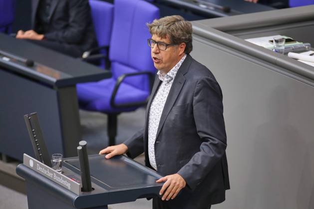 Berlin, Germany, October 15, 2026 German Bundestag 102nd Session of the Bundestag Michael Kellner, The Greens Copyright: xdtsxNachrichtenagenturx dts_139324