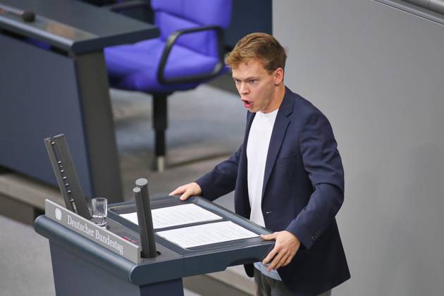 Berlin, Germany, October 15, 2026 German Bundestag 102nd Session of the Bundestag Timon Dzienus, The Greens Copyright: xdtsxNachrichtenagenturx dts_139262