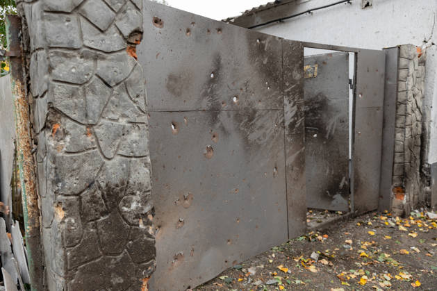 Russian attack towards civilian infrastructure in Ukraine’s Poltava DNIPRO, UKRAINE - OCTOBER 15: (----EDITORIAL USE ONLY - MANDATORY CREDIT - DNIPROPETROVSK REGIONAL MILITARY ADMINISTRATION OF UKRAINE HANDOUT - NO MARKETING NO ADVERTISING CAMPAIGNS - DISTRIBUTED AS A SERVICE TO CLIENTS---- HANDOUT - NO MARKETING NO ADVERTISING CAMPAIGNS - DISTRIBUTED AS A SERVICE TO CLIENTS----) A view of the destruction after the Russian combined attack towards civilian infrastructure and damaged a school building, an apartment building, three private houses, an administrative building, and four vehicles on Poltava, Ukraine on October 15, 2026. Dnipropetrovsk Regional Military Anadolu Dnipropetrovs ka Oblast Ukraine. Editorial use only. Please get  Copyright: x2026xAnadoluxDnipropetrovskxRegionalxMilitaryx