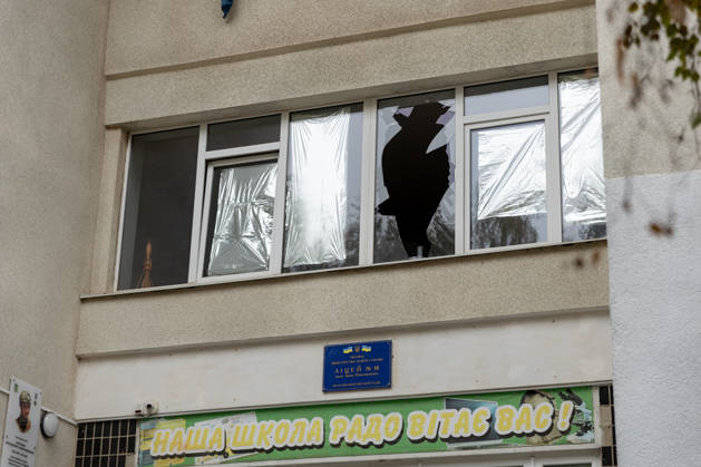 Russian attack towards civilian infrastructure in Ukraine’s Poltava DNIPRO, UKRAINE - OCTOBER 15: (----EDITORIAL USE ONLY - MANDATORY CREDIT - DNIPROPETROVSK REGIONAL MILITARY ADMINISTRATION OF UKRAINE HANDOUT - NO MARKETING NO ADVERTISING CAMPAIGNS - DISTRIBUTED AS A SERVICE TO CLIENTS---- HANDOUT - NO MARKETING NO ADVERTISING CAMPAIGNS - DISTRIBUTED AS A SERVICE TO CLIENTS----) A view of the destruction after the Russian combined attack towards civilian infrastructure and damaged a school building, an apartment building, three private houses, an administrative building, and four vehicles on Poltava, Ukraine on October 15, 2026. Dnipropetrovsk Regional Military Anadolu Dnipropetrovs ka Oblast Ukraine. Editorial use only. Please get  Copyright: x2026xAnadoluxDnipropetrovskxRegionalxMilitaryx