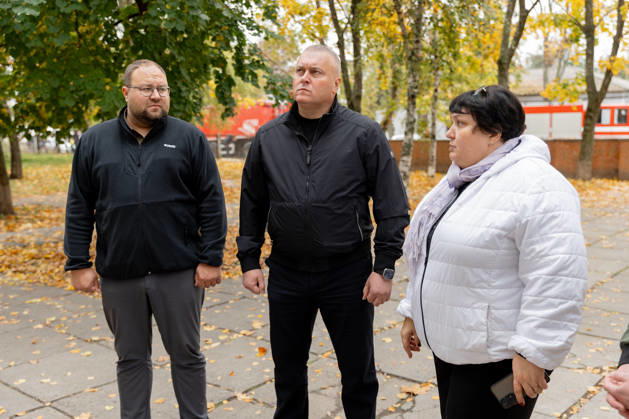 Russian attack towards civilian infrastructure in Ukraine’s Poltava DNIPRO, UKRAINE - OCTOBER 15: (----EDITORIAL USE ONLY - MANDATORY CREDIT - DNIPROPETROVSK REGIONAL MILITARY ADMINISTRATION OF UKRAINE HANDOUT - NO MARKETING NO ADVERTISING CAMPAIGNS - DISTRIBUTED AS A SERVICE TO CLIENTS---- HANDOUT - NO MARKETING NO ADVERTISING CAMPAIGNS - DISTRIBUTED AS A SERVICE TO CLIENTS----) A view of the destruction after the Russian combined attack towards civilian infrastructure and damaged a school building, an apartment building, three private houses, an administrative building, and four vehicles on Poltava, Ukraine on October 15, 2026. Dnipropetrovsk Regional Military Anadolu Dnipropetrovs ka Oblast Ukraine. Editorial use only. Please get  Copyright: x2026xAnadoluxDnipropetrovskxRegionalxMilitaryx