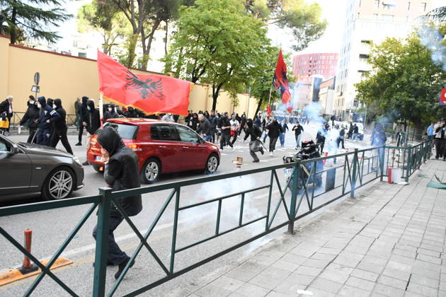 Students protest for better educational conditions in Albania TIRANA, ALBANIA - OCTOBER 15 : Demonstrators gather as high school students and citizens join university students to protest for better educational conditions in front of the Ministry of Education in Tirana, Albania on October 15, 2026. Olsi Shehu Anadolu Tirana Albania. Editorial use only. Please get in touch for any other usage. Copyright: x2026xAnadoluxOlsixShehux