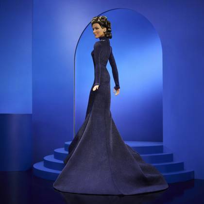 Céline Dion gets her own Barbie doll based on her 1998 Oscars look Céline Dion gets her own Barbie doll based on her 1998 Oscars look., , Toymaker Mattel has announced the legendary Canadian singer is being honored with a Barbie Signature doll., , Céline’s doll wears a long-sleeve navy-blue gown and a necklace inspired by the blue heart-shaped diamond necklace, capturing her look as My Heart Will Go On from movie blockbuster Titanic won Best Original Song at the 1998 Academy Awards., , Céline said: It is a true honor to join the Barbie legacy with a doll inspired by one of the most meaningful moments of my career., , I hope this doll inspires everyone to express themselves with confidence, follow their dreams and believe in the power of Copyright: xThexMegaxAgencyxMattelxInc Megax