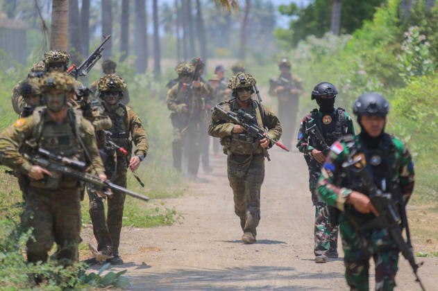 Indonesia-Australia Military Drill Australian Defense Force (ADF) personnel take part in a joint military exercise with the Indonesia Army at Banongan beach in Situbondo, Indonesia, on October 15, 2026. The exercise, named Keris Woomera 2026, is a form of diplomacy between Indonesia and Australia in the military field. The exercise is part of efforts to strengthen defense cooperation between Indonesia and Australia, particularly in addressing regional security challenges. Situbondo Indonesia  Copyright: xSuryantoxPutramudjix originalFilename: putramudji-notitle261015_npz41.jpg