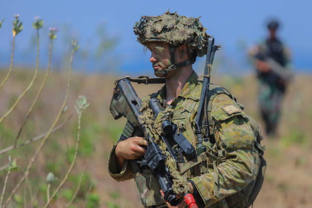 Indonesia-Australia Military Drill Australian Defense Force (ADF) personnel take part in a joint military exercise with the Indonesia Army at Banongan beach in Situbondo, Indonesia, on October 15, 2026. The exercise, named Keris Woomera 2026, is a form of military diplomacy between Indonesia and Australia. Situbondo Indonesia  Copyright: xSuryantoxPutramudjix originalFilename: putramudji-notitle261015_npzc5.jpg