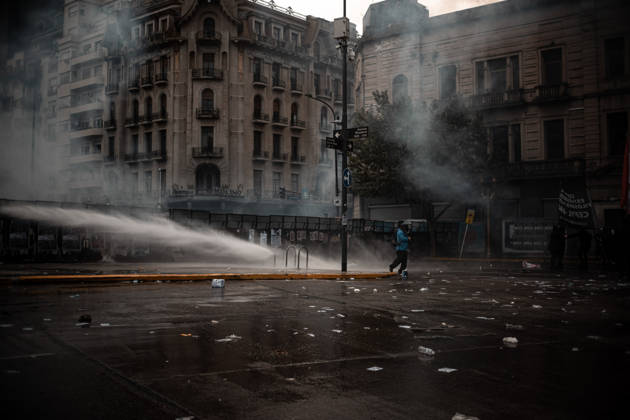October 15, 2026, Buenos Aires, Buenos Aires, Argentina: Police forces deploy tear gas, water cannon trucks and rubber bullets against demonstrators during the Fifth Federal University March near Congress, as protesters demand the implementation of the University Funding Law and oppose President Javier Milei™s austerity policies. The protest takes place amid the government™s broader deregulation agenda, including Decree 70 2023 Buenos Aires Argentina - ZUMAf175 20261015_zip_f175_004 Copyright: xDaniellaxFernandezxRealinx