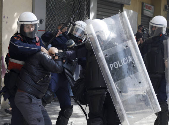 Protesters Clash with Police During a Demonstration in Tirana, Albania. Riot police detain a protester during an anti-government demonstration in central Tirana on October 15, 2026, as protests continued for a third consecutive day over university conditions and demands for the resignation of Albanian Prime Minister Edi Rama. The latest rally follows two nights of violence in the capital, during which protesters and riot police clashed, police used water cannons and tear gas, and demonstrators damaged government offices and shops and set fire to several buildings. Light Studio Agency Malton Dibra Tirana Albania Copyright: xLightxStudioxAgencyx xMaltonxDibrax