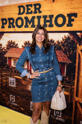 Eva Benetatou at the premiere of Season 2 of the reality TV show *Der Promihof* at the Gertrudenhof adventure farm in Hürth, October 14, 2026 Foto:xT.xNgox xFuturexImagex promihof_6020