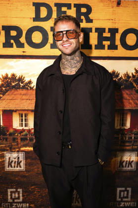 Marc Robin Wenz at the premiere of Season 2 of the reality TV show *Der Promihof* at the Gertrudenhof adventure farm in Hürth, October 14, 2026 Foto:xT.xNgox xFuturexImagex promihof_6059