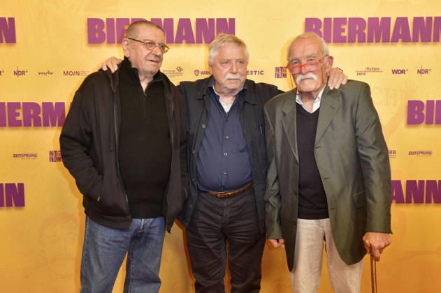 Ulrich Gumpert, Wolf Biermann, and Günter Sommer at the premiere of the documentary *Biermann* at the Kino International in Berlin, October 15, 2026 Foto:xM.xBehrensx xFuturexImagex biermann_berlin_6079