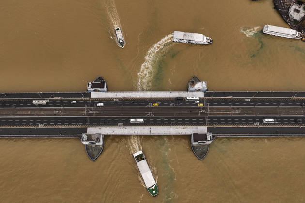 Heavy rain turns Istanbul’s coastal waters brown ISTANBUL, TURKIYE - OCTOBER 16: An aerial view of the brown-colored waters along parts of the Bosphorus and the Golden Horn in Istanbul, Turkiye, following heavy rainfall, on October 16, 2026. Hakan Akgun Anadolu Istanbul Turkey. Editorial use only. Please get in touch for any other usage.  Copyright: x2026xAnadoluxHakanxAkgunx