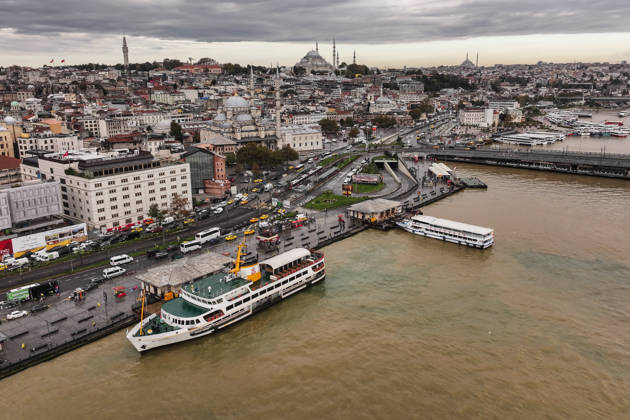 Heavy rain turns Istanbul’s coastal waters brown ISTANBUL, TURKIYE - OCTOBER 16: An aerial view of the brown-colored waters along parts of the Bosphorus and the Golden Horn in Istanbul, Turkiye, following heavy rainfall, on October 16, 2026. Hakan Akgun Anadolu Istanbul Turkey. Editorial use only. Please get in touch for any other usage.  Copyright: x2026xAnadoluxHakanxAkgunx