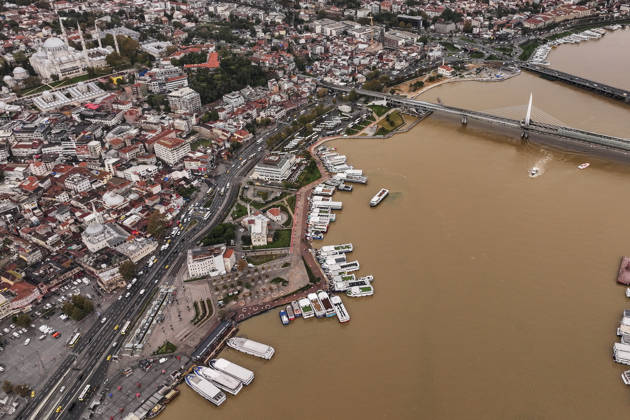 Heavy rain turns Istanbul’s coastal waters brown ISTANBUL, TURKIYE - OCTOBER 16: An aerial view of the brown-colored waters along parts of the Bosphorus and the Golden Horn in Istanbul, Turkiye, following heavy rainfall, on October 16, 2026. Hakan Akgun Anadolu Istanbul Turkey. Editorial use only. Please get in touch for any other usage.  Copyright: x2026xAnadoluxHakanxAkgunx