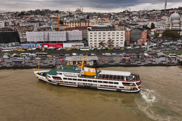 Heavy rain turns Istanbul’s coastal waters brown ISTANBUL, TURKIYE - OCTOBER 16: An aerial view of the brown-colored waters along parts of the Bosphorus and the Golden Horn in Istanbul, Turkiye, following heavy rainfall, on October 16, 2026. Hakan Akgun Anadolu Istanbul Turkey. Editorial use only. Please get in touch for any other usage.  Copyright: x2026xAnadoluxHakanxAkgunx