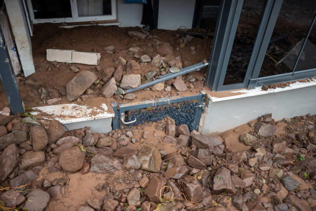Landslide damages homes in Turkiye s Sakarya SAKARYA, TURKIYE - OCTOBER 16: Homes are damaged by a landslide and mud and rock debris carried by floodwaters following heavy rainfall in Karasu district of Sakarya, Turkiye, on October 16, 2026. Ibrahim Yozoglu Anadolu Sakarya Turkey. Editorial use only. Please get in touch for any other usage.  Copyright: x2026xAnadoluxIbrahimxYozoglux