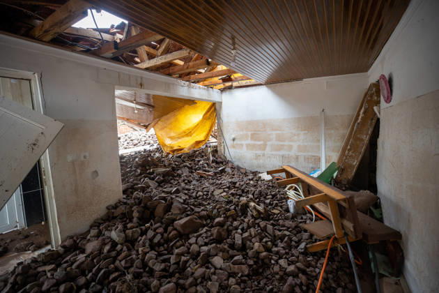 Landslide damages homes in Turkiye s Sakarya SAKARYA, TURKIYE - OCTOBER 16: Homes are damaged by a landslide and mud and rock debris carried by floodwaters following heavy rainfall in Karasu district of Sakarya, Turkiye, on October 16, 2026. Ibrahim Yozoglu Anadolu Sakarya Turkey. Editorial use only. Please get in touch for any other usage.  Copyright: x2026xAnadoluxIbrahimxYozoglux