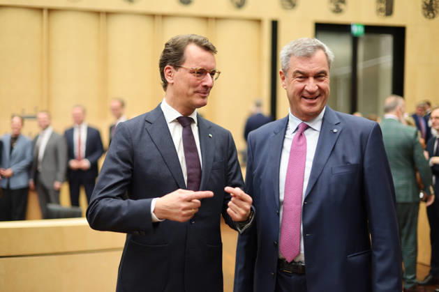 Bundesrat, October 16, 2025, Germany, Berlin, Bundesrat, 1069th Session, with Minister-President Markus Söder, portrait, Minister-President Manuela Schwesig, gestures, Minister-President Gordon Schnieder (CDU, Rhineland-Palatinate), Minister-President Hendrik Wüst (CDU, North Rhine-Westphalia), Berlin, Berlin, Germany