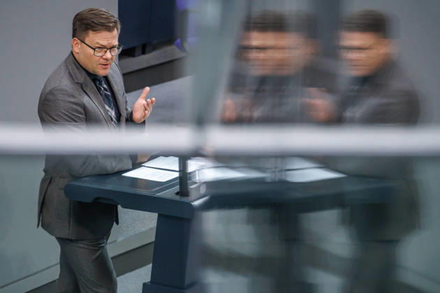 Bundestag: Carsten Schneider (SPD), Minister for the Environment, Climate Action, Nature Conservation, and Nuclear Safety, at the German Bundestag on October 16, 2026, in Berlin, Berlin, Berlin, Germany, Bundestag