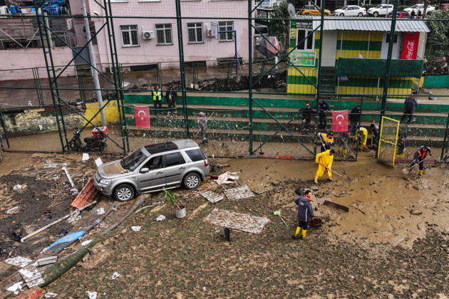 Aftermath of heavy rain in Istanbul ISTANBUL, TURKIYE - OCTOBER 16: An aerial view of mud-covered football fields and ongoing cleanup efforts at Ayazaga Sports Facilities in Istanbul, Turkiye, on October 16, 2026. Cleanup operations continue in areas affected by flooding and heavy rainfall that struck the city on October 14. Hakan Akgun Anadolu Istanbul Turkey. Editorial use only. Please get in touch for any other usage.  Copyright: x2026xAnadoluxHakanxAkgunx