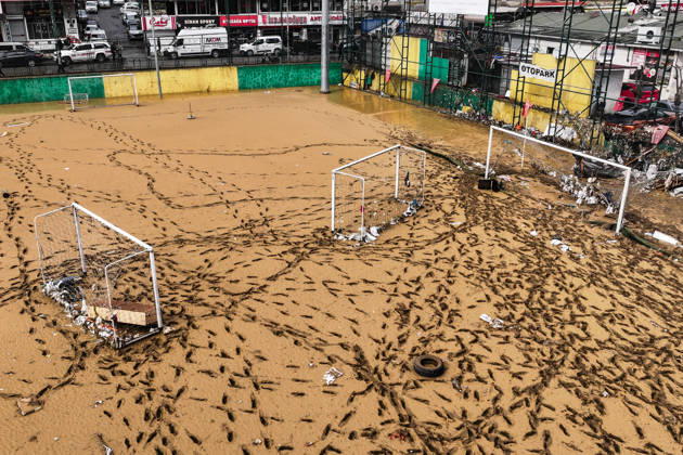 Aftermath of heavy rain in Istanbul ISTANBUL, TURKIYE - OCTOBER 16: An aerial view of mud-covered football fields and ongoing cleanup efforts at Ayazaga Sports Facilities in Istanbul, Turkiye, on October 16, 2026. Cleanup operations continue in areas affected by flooding and heavy rainfall that struck the city on October 14. Hakan Akgun Anadolu Istanbul Turkey. Editorial use only. Please get in touch for any other usage.  Copyright: x2026xAnadoluxHakanxAkgunx