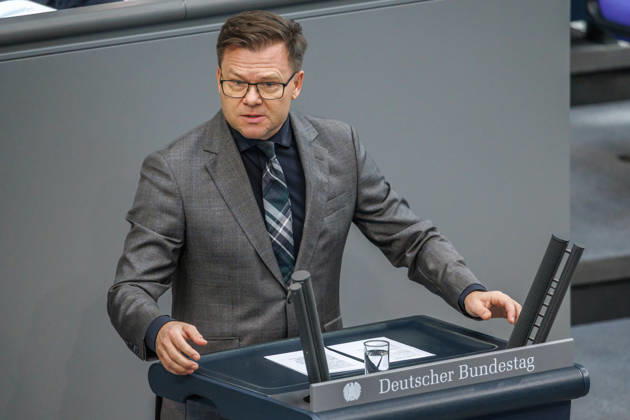 Bundestag: Carsten Schneider (SPD), Minister for the Environment, Climate Action, Nature Conservation, and Nuclear Safety, at the German Bundestag on October 16, 2026, in Berlin, Berlin, Berlin, Germany, Bundestag