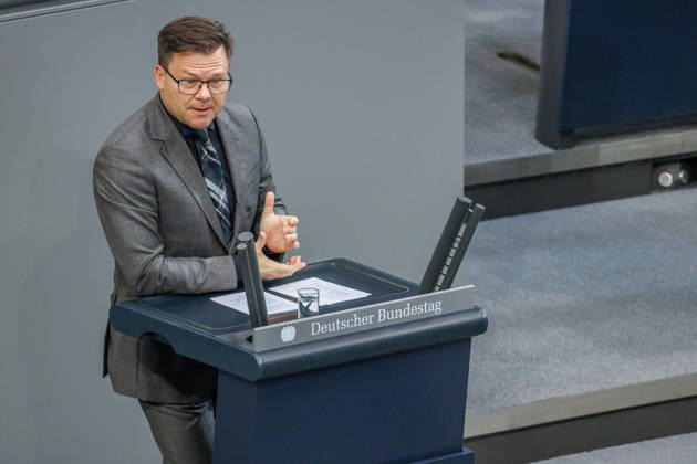 Bundestag: Carsten Schneider (SPD), Minister for the Environment, Climate Action, Nature Conservation, and Nuclear Safety, at the German Bundestag on October 16, 2026, in Berlin, Berlin, Berlin, Germany, Bundestag