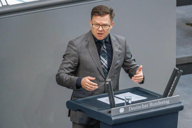 Bundestag: Carsten Schneider (SPD), Minister for the Environment, Climate Action, Nature Conservation, and Nuclear Safety, at the German Bundestag on October 16, 2026, in Berlin, Berlin, Berlin, Germany, Bundestag