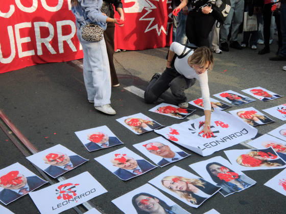 IPA89758438 - Turin, October 16, 2026: Student protests calling for funding for schools, not for war  Copyright: xCostantinoxSergix xCostantinoxSergix IPA89758438