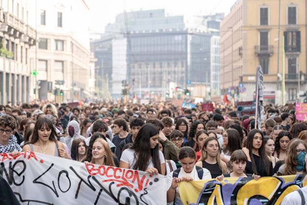 IPA89759929 - Milan, October 16, 26, Largo Cairoli, No One Is a Stranger Student Strike  Copyright: xGiuliaxSciaccax xGiuliaxSciaccax IPA89759929