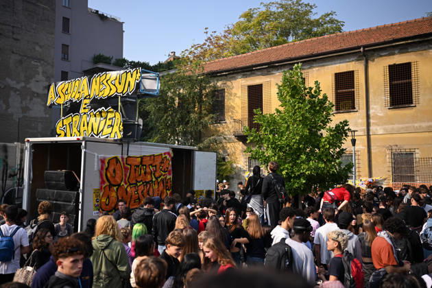 Nationwide school strike in Milan MILAN, ITALY - OCTOBER 16: Students peacefully occupy the ex morgue in via Sforza during a nationwide school strike in Milan, Italy, on October 16, 2026. Protesters oppose the government s education policies and measures they consider discriminatory towards students of foreign origin, also highlighting demands for higher wages and an end to precarious employment in schools. Piero Cruciatti Anadolu Milan Italy. Editorial use only. Please get in touch for any other usage.  Copyright: x2026xAnadoluxPieroxCruciattix