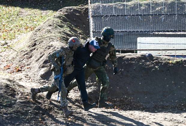 Belarus CSTO Drills 9265851 16.10.2026 Military personnel take part in the command-and-staff exercise with the CSTO peacekeeping forces Indestructible Brotherhood-2026 at the Losvido training ground in Vitebsk Region, Belarus. Viktor Tolochko Sputnik Vitebsk region Belarus  Copyright: xViktorxTolochkox