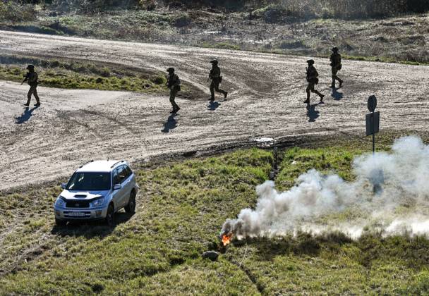 Belarus CSTO Drills 9265854 16.10.2026 Military personnel take part in the command-and-staff exercise with the CSTO peacekeeping forces Indestructible Brotherhood-2026 at the Losvido training ground in Vitebsk Region, Belarus. Viktor Tolochko Sputnik Vitebsk region Belarus  Copyright: xViktorxTolochkox