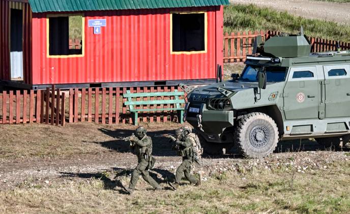 Belarus CSTO Drills 9265881 16.10.2026 Military personnel take part in the command-and-staff exercise with the CSTO peacekeeping forces Indestructible Brotherhood-2026 at the Losvido training ground in Vitebsk Region, Belarus. Viktor Tolochko Sputnik Vitebsk region Belarus  Copyright: xViktorxTolochkox